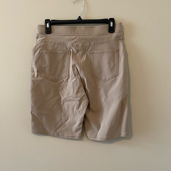 Tahari Petite Bermuda Shorts - Picture 2 of 3